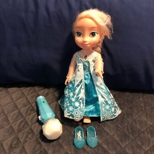 Sing a long with Elsa from frozen doll
